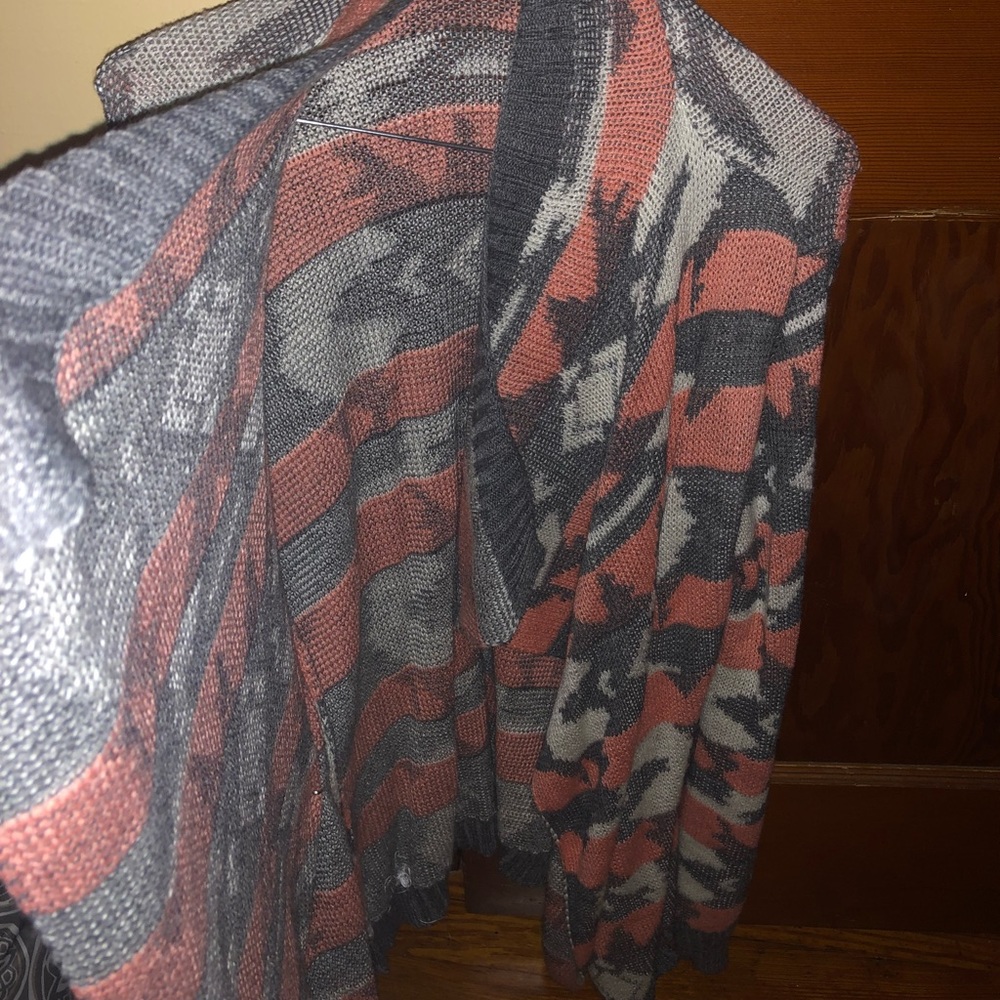 **Cardigan - Picture 4 of 4